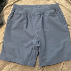 Legends Aviation short